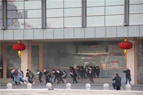 江苏南通国际家纺产业园区在叠石桥家纺城开展“119”消防宣传日活动暨应急疏散演练